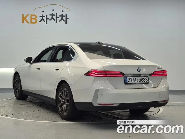 BMW 5 серии 2025 thumb 12