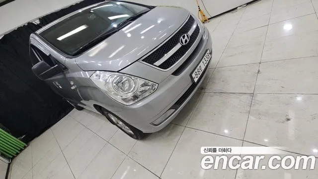 Hyundai Staria 2015 thumb 6