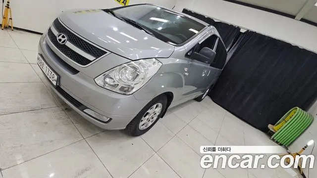 Hyundai Staria 2015 thumb 3