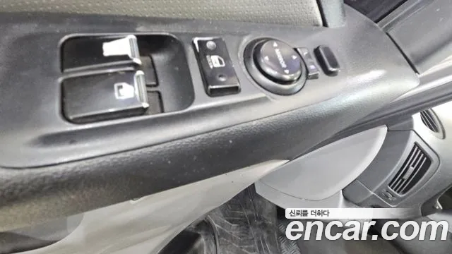 Hyundai Staria 2015 thumb 7