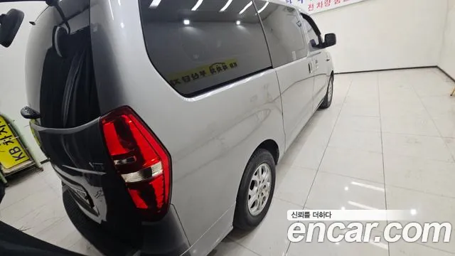 Hyundai Staria 2015 thumb 12