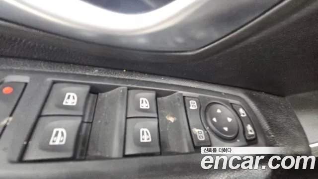 Renault SM3 2009 thumb 2
