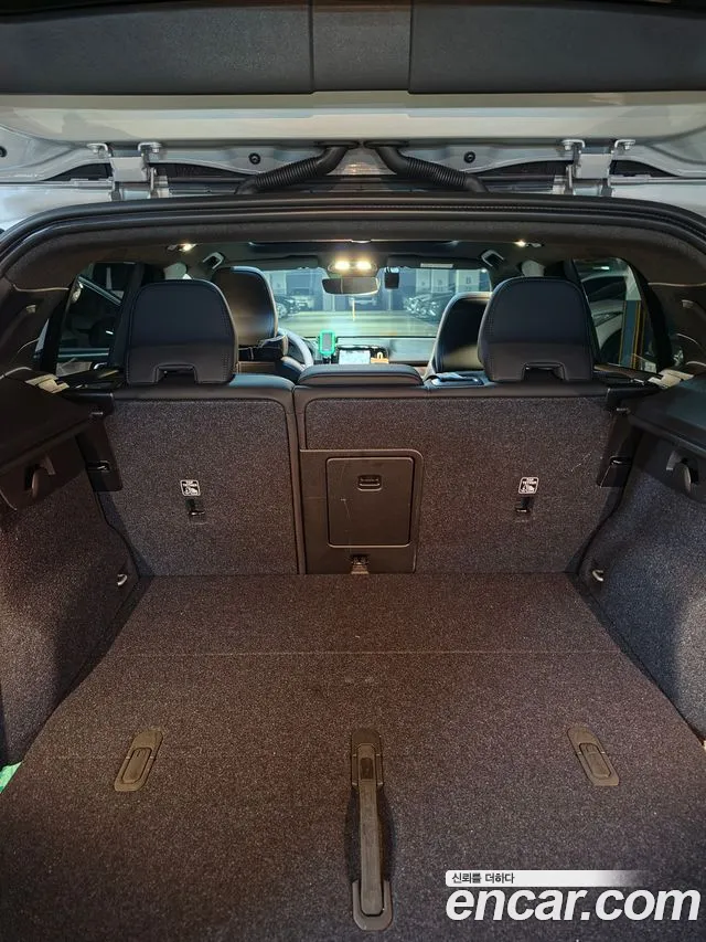 Volvo XC40 Recharge 2023 thumb 5