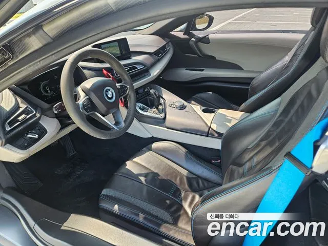 BMW i8 2016 thumb 11