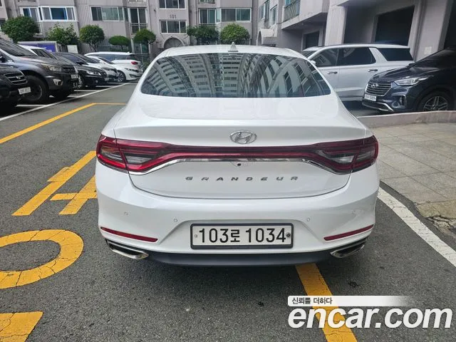 Hyundai Grandeur 2017 thumb 6