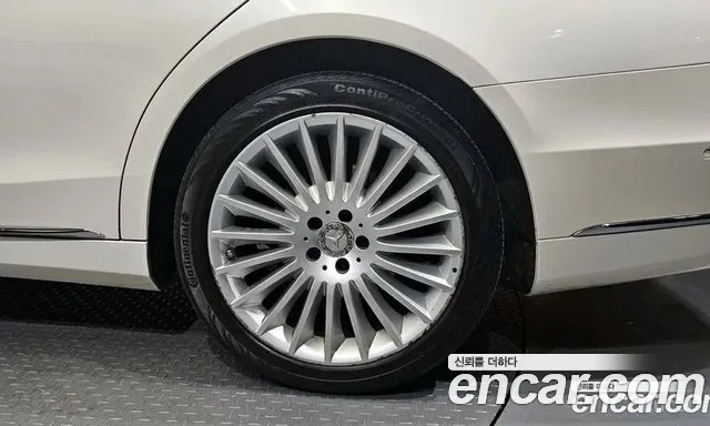 Mercedes-Benz S-Class 2015 thumb 2