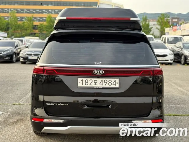 Kia Carnival 2021 thumb 9