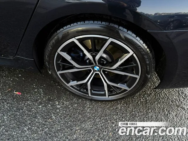 BMW 5 серии 2022 thumb 2