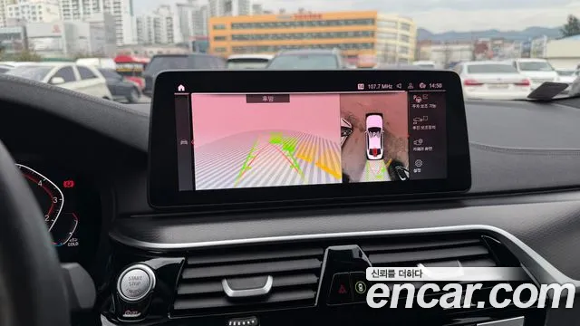 BMW 5 серии 2023 thumb 10
