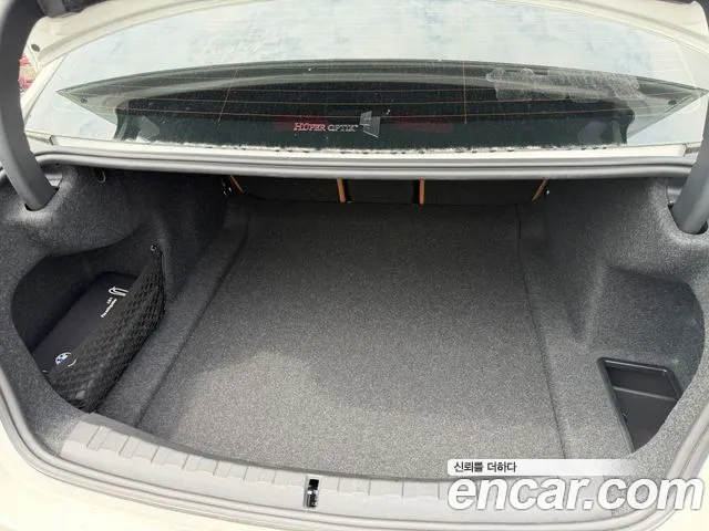 BMW 3 серии 2025 thumb 12