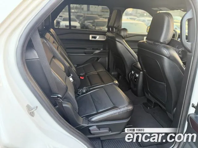Ford Explorer 2020 thumb 3