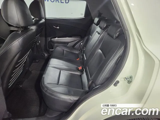 KG_Mobility_Ssangyong TIBOLI 2017 thumb 10