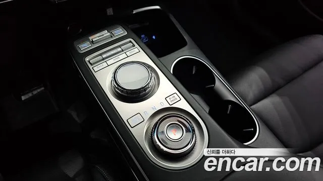 Genesis GV70 2022 thumb 9
