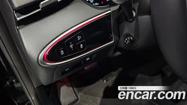 Genesis GV70 2022 thumb 4