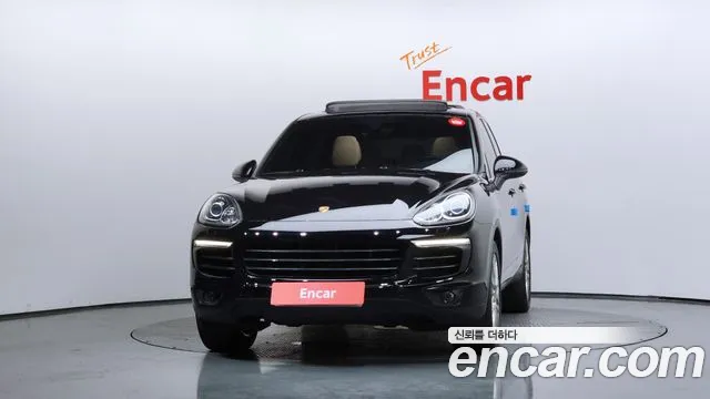 Porsche Cayenne 2015 thumb 10