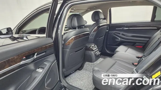 Genesis G90 2020 thumb 12