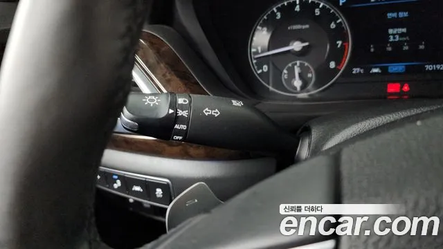 Genesis G90 2020 thumb 9
