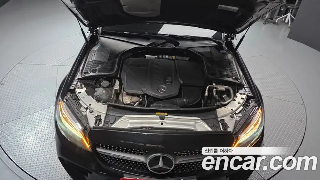 Mercedes-Benz C-Class 2019 thumb 10