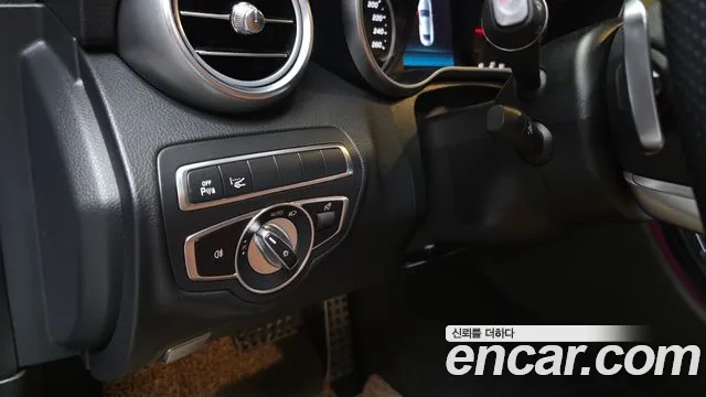 Mercedes-Benz C-Class 2019 thumb 5