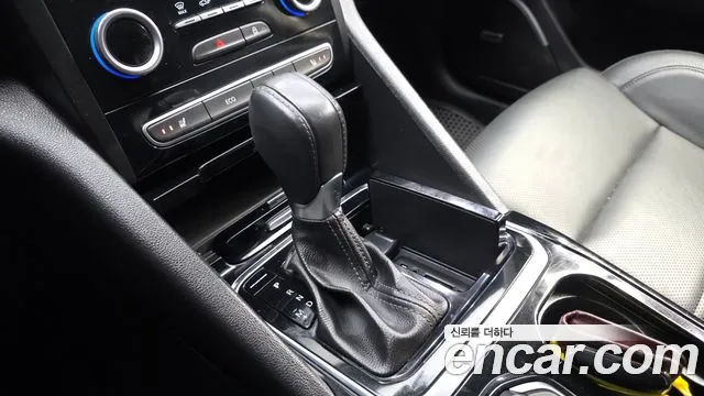 Renault SM6 2016 thumb 12