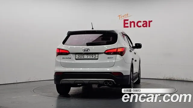 Hyundai Санта Фе 2013 thumb 6