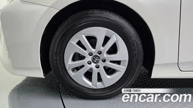 Toyota Prius 2016 thumb 11