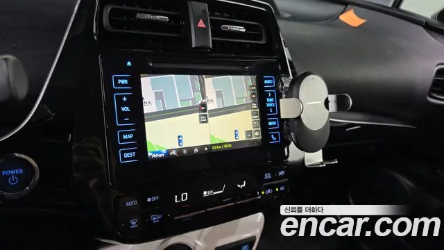 Toyota Prius 2016 thumb 8