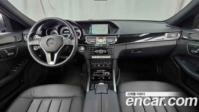 Mercedes-Benz E-Class 2014 thumb 12
