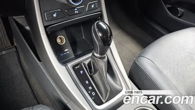 Hyundai Elantra 2015 thumb 8
