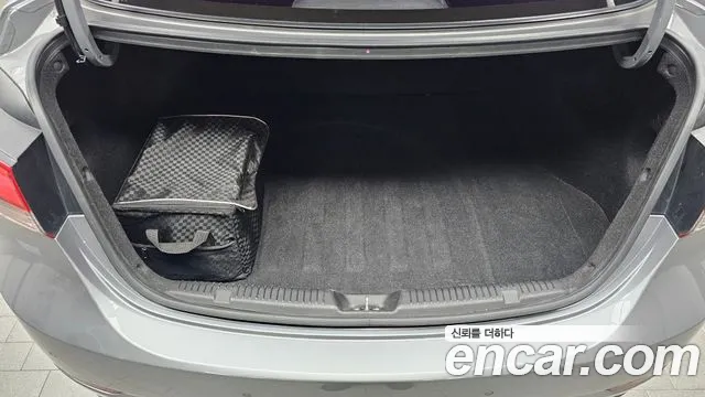 Hyundai Elantra 2015 thumb 12