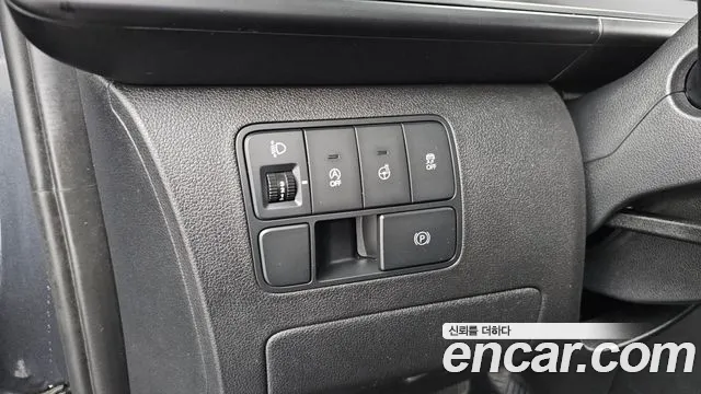 Hyundai Staria 2021 thumb 12