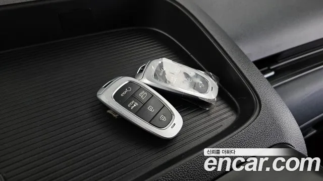 Hyundai Staria 2021 thumb 11