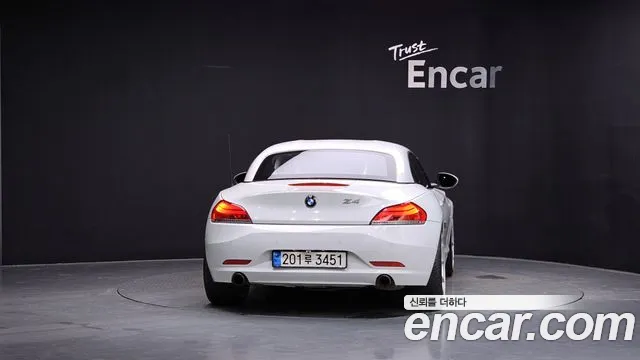 BMW Z4 2013 thumb 9