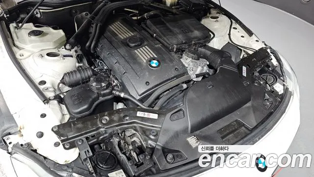 BMW Z4 2013 thumb 10