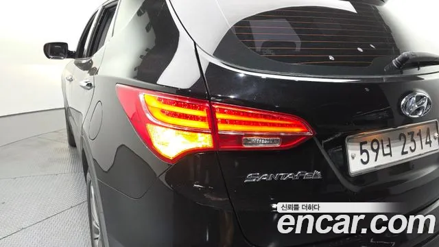 Hyundai DM 2012 thumb 4