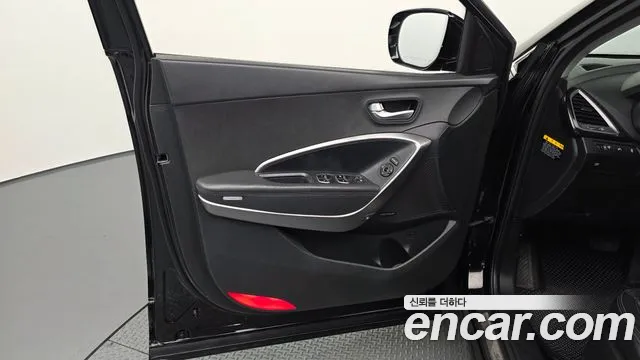 Hyundai DM 2012 thumb 9