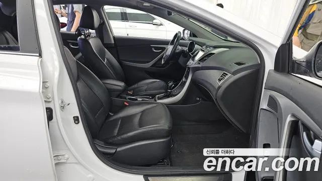 Hyundai Elantra 2015 thumb 7