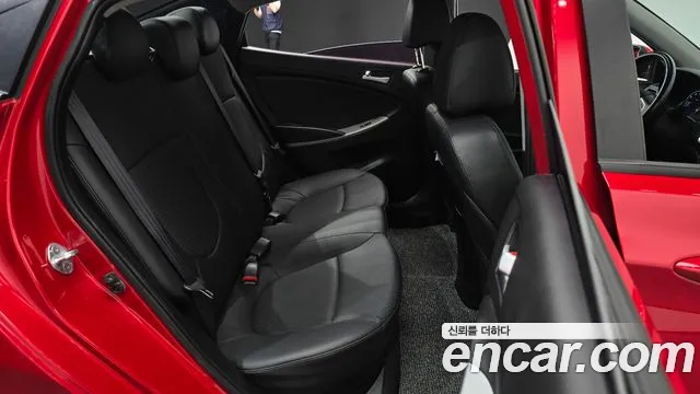 Hyundai Accent 2015 thumb 3