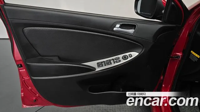 Hyundai Accent 2015 thumb 12