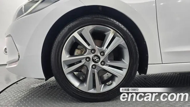 Hyundai Avante 2017 thumb 9