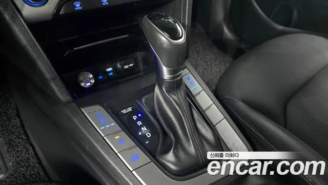 Hyundai Avante 2017 thumb 7