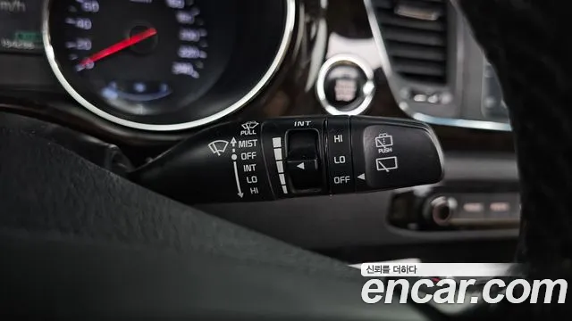 Kia Carnival 2018 thumb 8