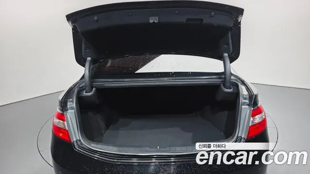 Hyundai Grandeur 2012 thumb 2