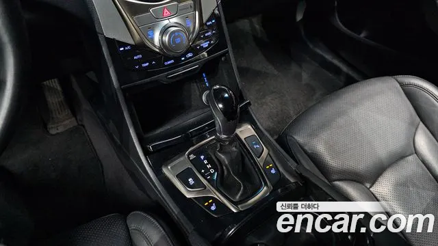 Hyundai Grandeur 2011 thumb 2