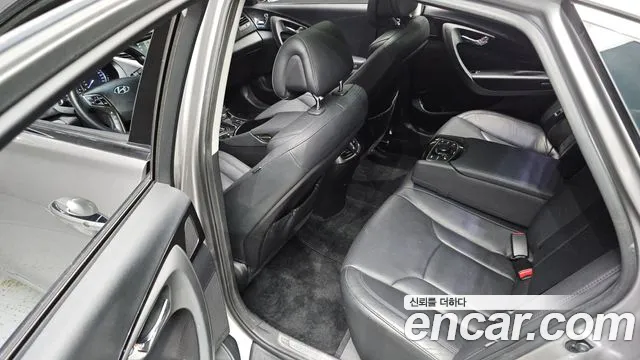 Hyundai Grandeur 2011 thumb 3