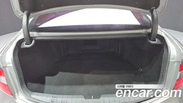 Hyundai Grandeur 2011 thumb 6