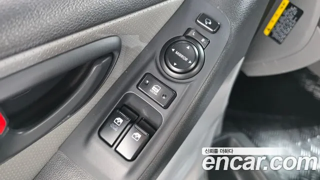 Hyundai Staria 2017 thumb 8