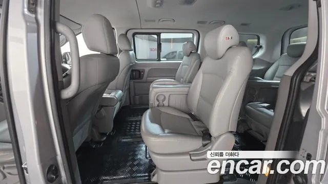 Hyundai Staria 2017 thumb 5