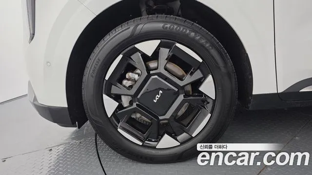 Kia Carnival 2025 thumb 4