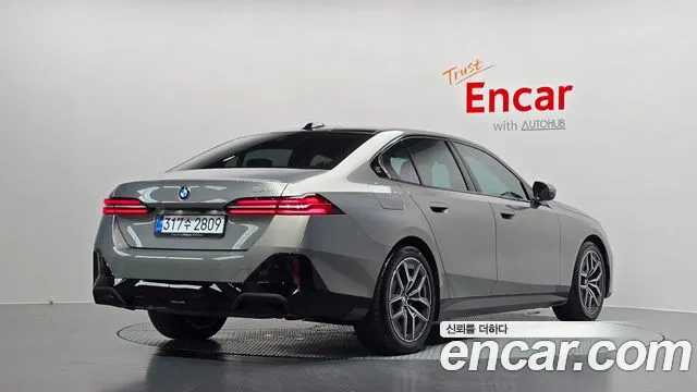 BMW 5 серии 2026 thumb 12